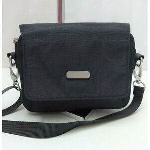 Baggallini Black Nylon Zipper Pockets Credit Card Slots Crossbody Bag